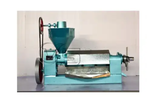 Small sesame oil press for cold-pressed edible oil
